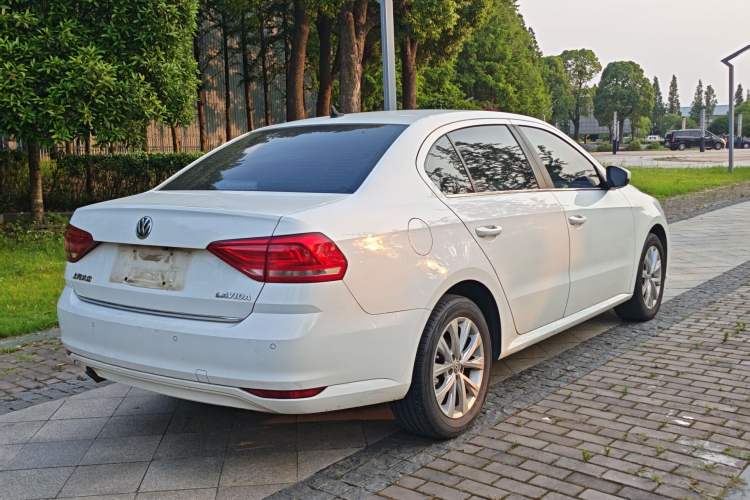 Used Volkswagen Lavida 2017 1.6L Automatic Comfort Edition Exterior 4