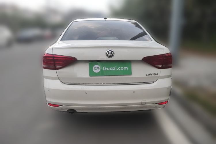 Used Volkswagen Lavida 2017 1.6L Automatic Comfort Edition Exterior 4