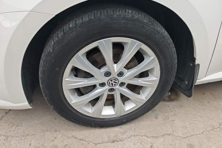 Used Volkswagen Lavida 2017 230TSI DSG Comfort Edition Exterior 4