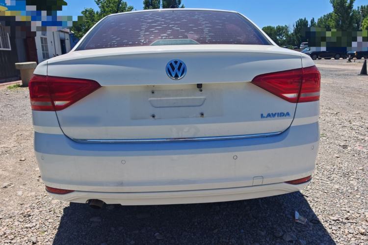 Used Volkswagen Lavida 2017 1.6L Automatic Comfort Edition Exterior 4