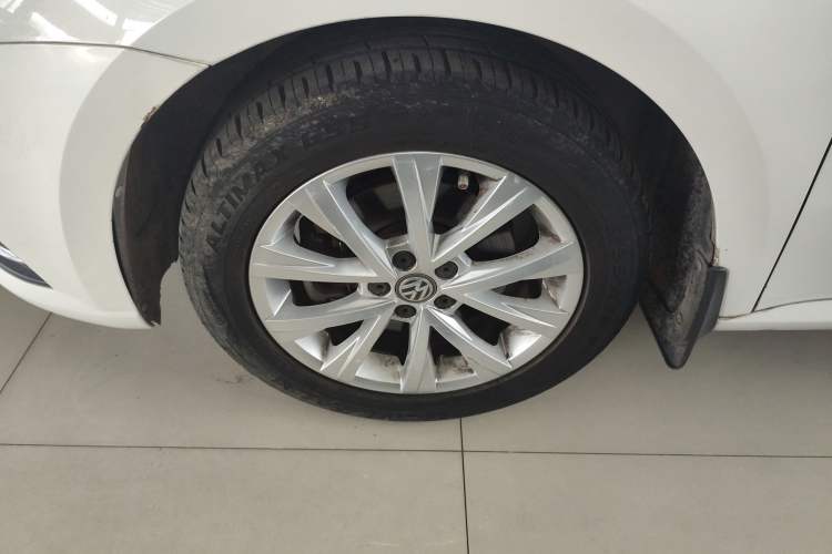 Used Volkswagen Lavida 2017 230TSI DSG Comfort Edition Exterior 4