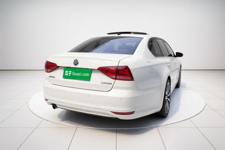 Used Volkswagen Lavida 2017 1.6L Automatic Fashion Edition Exterior 5