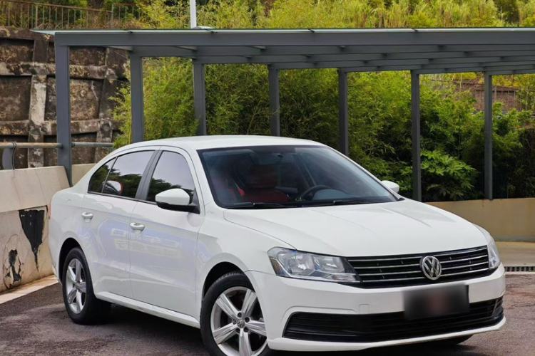 Used Volkswagen Lavida 2017 1.6L Automatic Fashion Edition Exterior 5