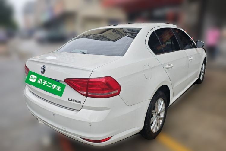 Used Volkswagen Lavida 2017 1.6L Automatic Comfort Edition Exterior 5
