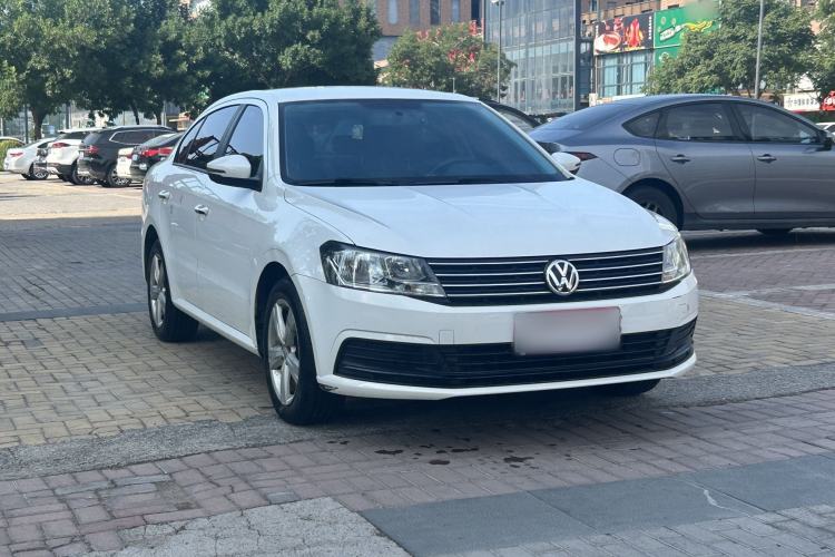 Used Volkswagen Lavida 2017 1.6L Manual Fashion Edition Exterior 5