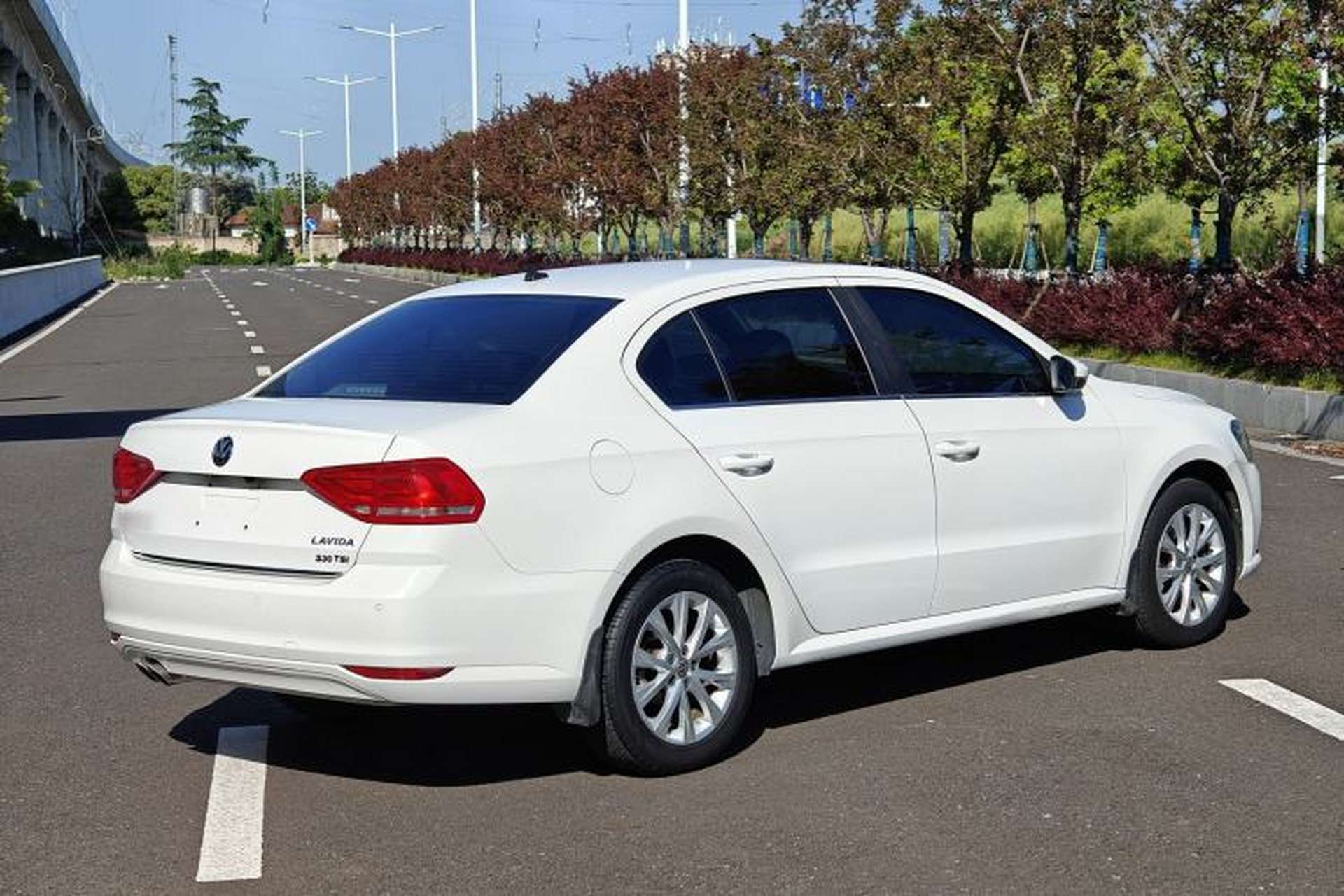 Used Volkswagen Lavida 2017 230TSI DSG Comfort Edition Exterior 5