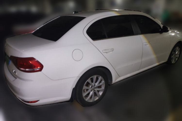 Used Volkswagen Lavida 2017 1.6L Automatic Comfort Edition Exterior 5