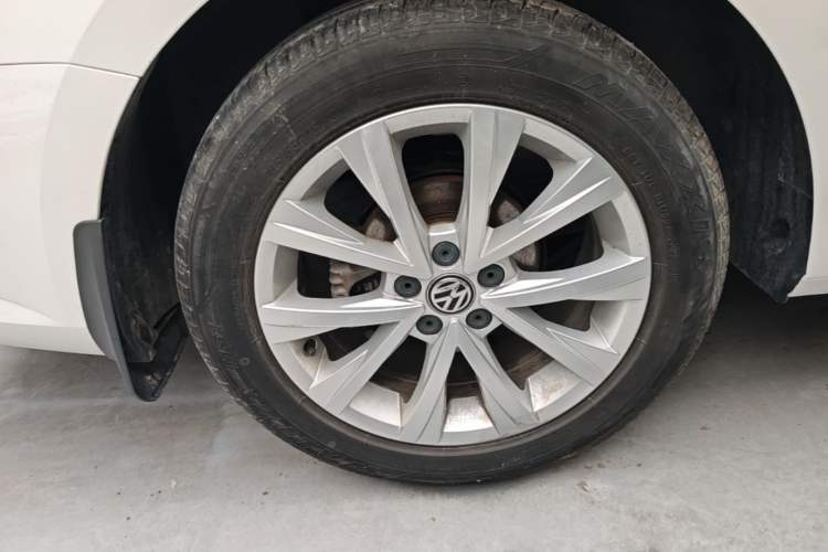 Used Volkswagen Lavida 2017 230TSI DSG Comfort Edition Exterior 5