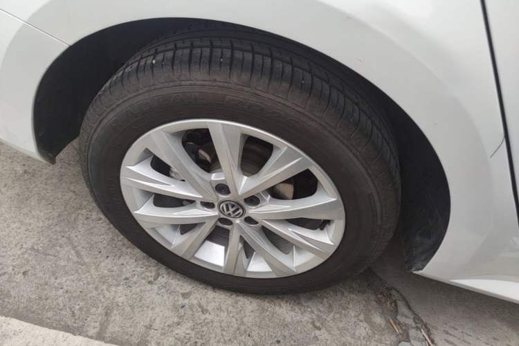Used Volkswagen Lavida 2017 230TSI DSG Comfort Edition Exterior 5