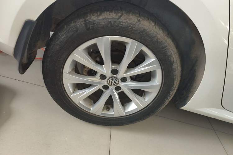Used Volkswagen Lavida 2017 230TSI DSG Comfort Edition Exterior 5