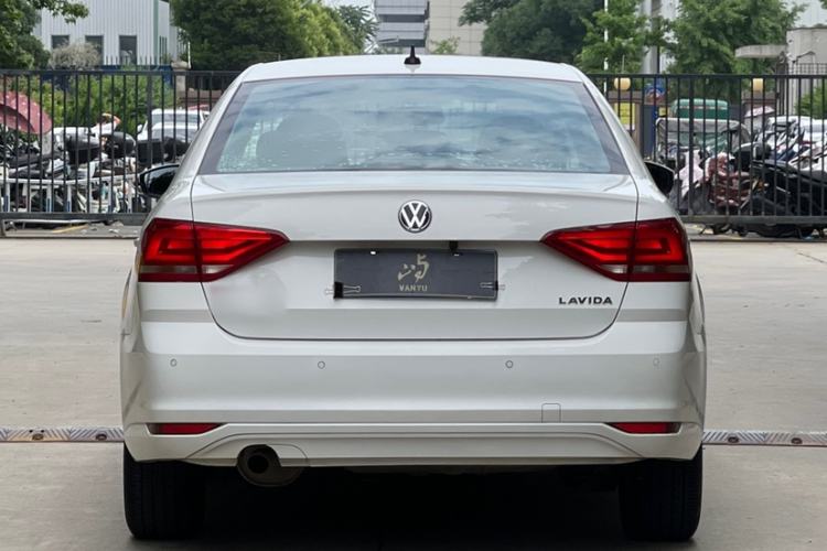 Used Volkswagen Lavida 2017 1.6L Automatic Fashion Edition Exterior 5