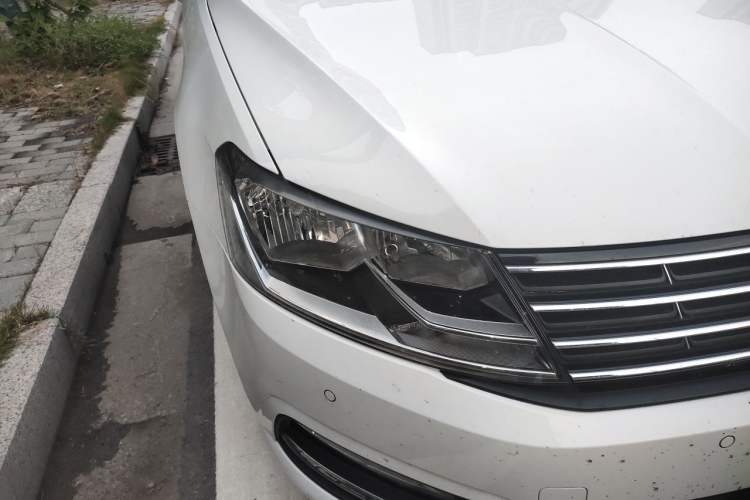 Used Volkswagen Lavida 2017 1.6L Automatic Comfort Edition Exterior 6