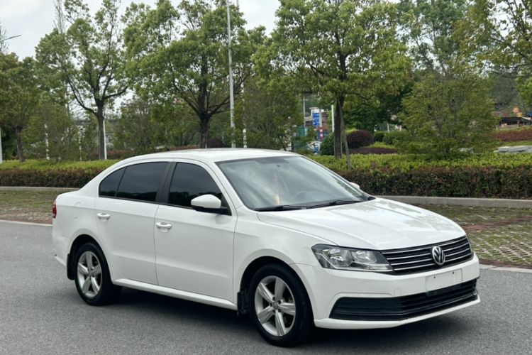 Used Volkswagen Lavida 2017 1.6L Automatic Fashion Edition Exterior 6