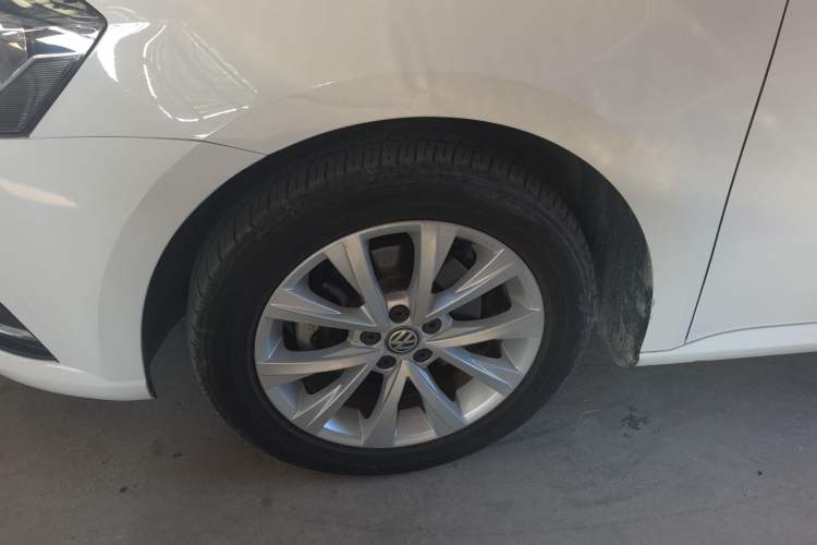 Used Volkswagen Lavida 2017 1.6L Automatic Comfort Edition Exterior 7