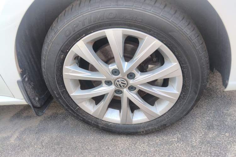 Used Volkswagen Lavida 2017 1.6L Automatic Comfort Edition Exterior 7