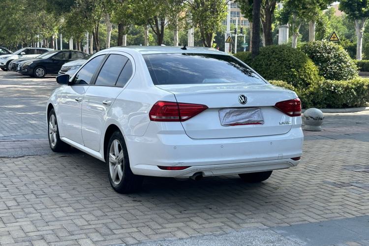 Used Volkswagen Lavida 2017 1.6L Manual Fashion Edition Exterior 8