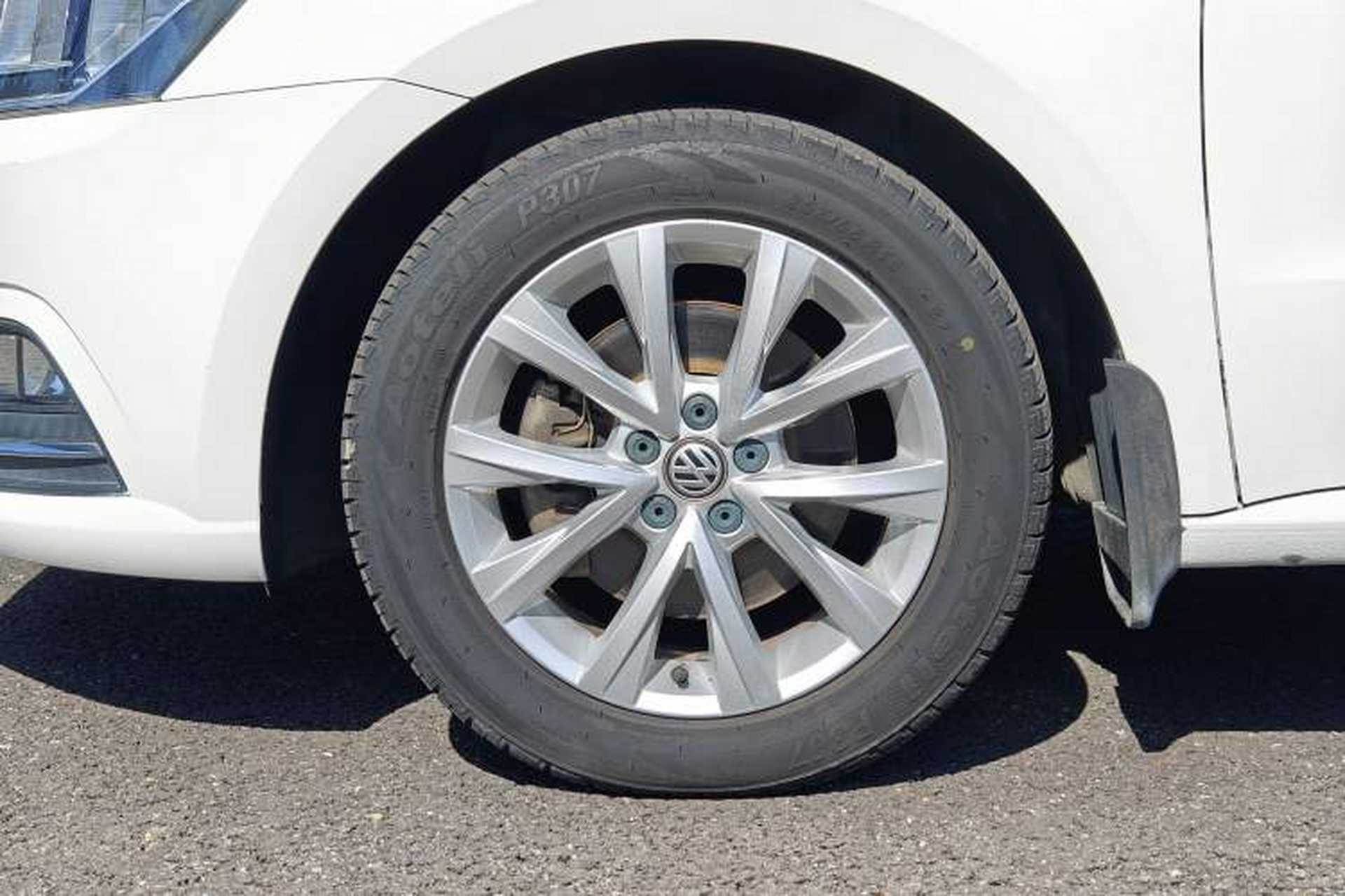 Used Volkswagen Lavida 2017 230TSI DSG Comfort Edition Exterior 9