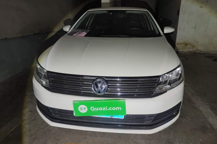 Used Volkswagen Lavida 2017 1.6L Automatic Fashion Edition Front
