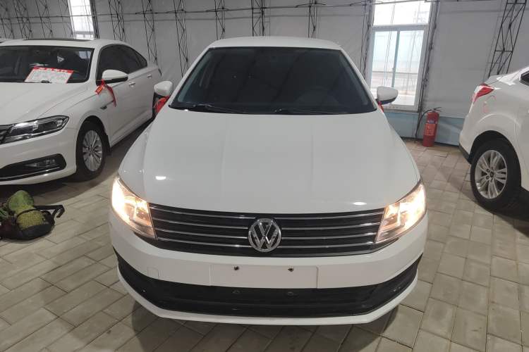 Used Volkswagen Lavida 2017 1.6L Automatic Fashion Edition Front