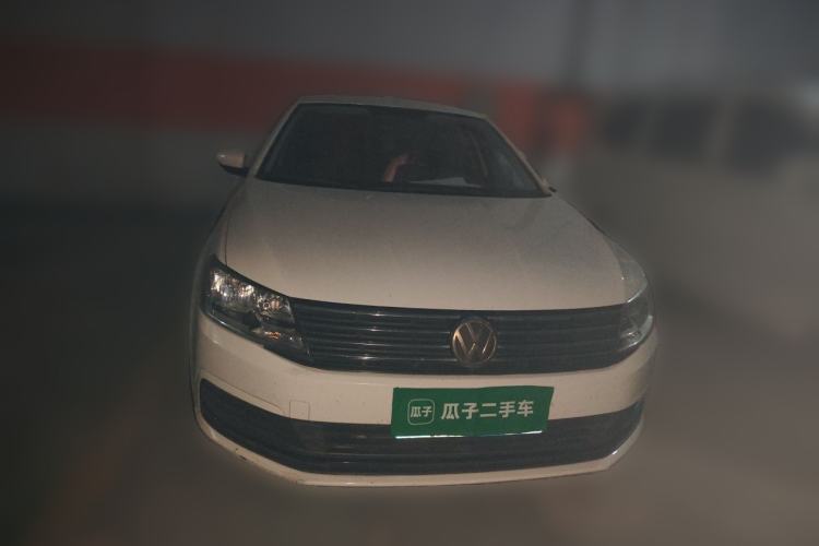 Used Volkswagen Lavida 2017 1.6L Manual Fashion Edition Front