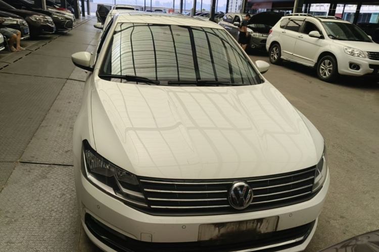 Used Volkswagen Lavida 2017 1.6L Automatic Comfort Edition Front