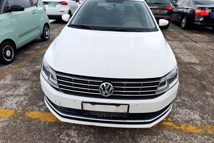 Used Volkswagen Lavida 2017 1.6L Automatic Comfort Edition Front