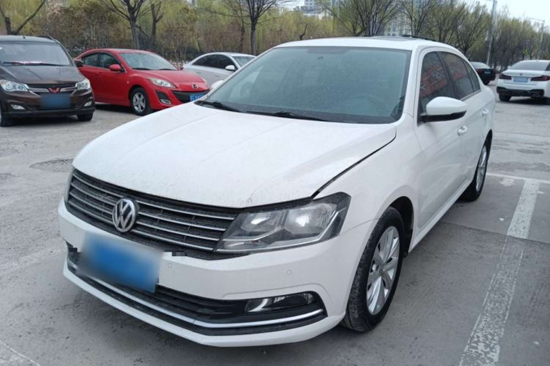 Used Volkswagen Lavida 2017 1.6L Automatic Comfort Edition Front Left 45 Deg
