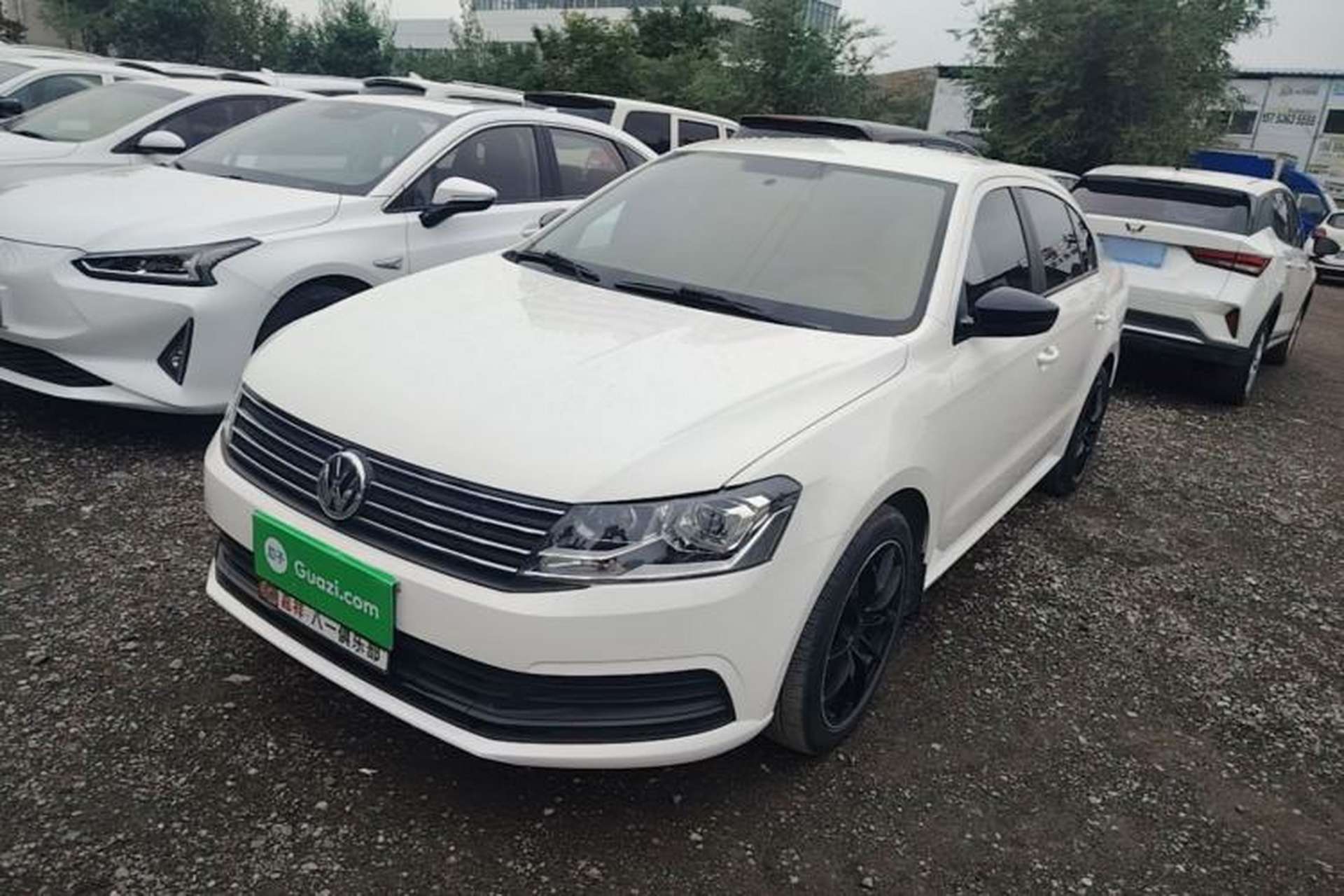 Used Volkswagen Lavida 2017 1.6L Manual Fashion Edition Front Left 45 Deg