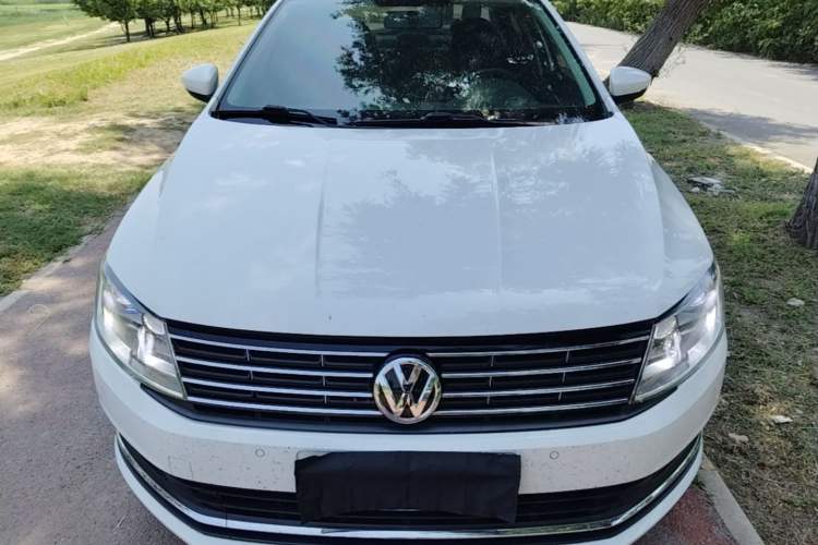 Used Volkswagen Lavida 2017 1.6L Automatic Comfort Edition Front