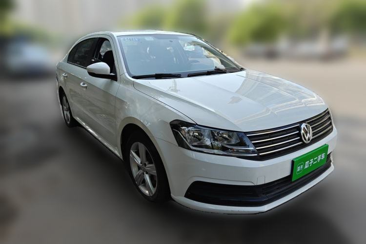 Used Volkswagen Lavida 2017 1.6L Automatic Fashion Edition Front Right 45 Deg