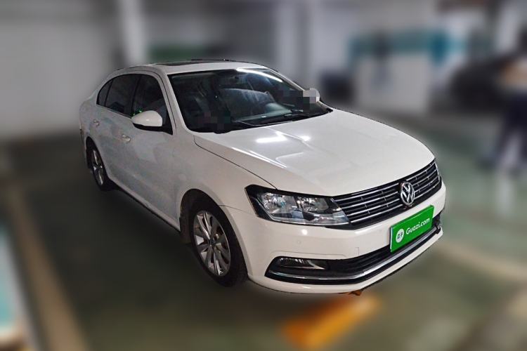 Used Volkswagen Lavida 2017 230TSI DSG Comfort Edition Front Right 45 Deg