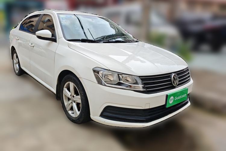 Used Volkswagen Lavida 2017 1.6L Automatic Fashion Edition Front Right 45 Deg