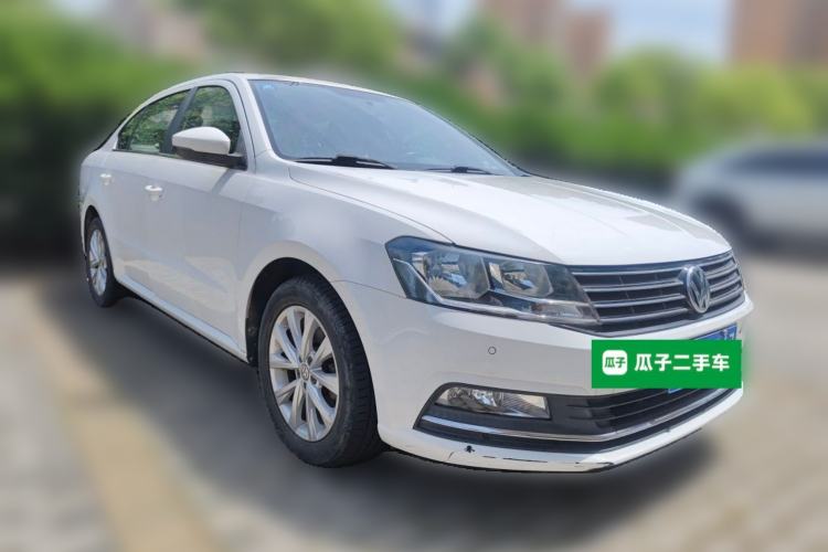 Used Volkswagen Lavida 2017 1.6L Automatic Comfort Edition Front Right 45 Deg