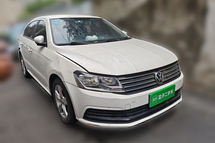 Used Volkswagen Lavida 2017 1.6L Manual Fashion Edition Front Right 45 Deg