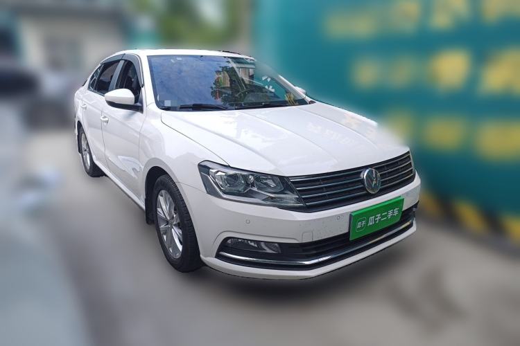 Used Volkswagen Lavida 2017 1.6L Automatic Comfort Edition Front Right 45 Deg