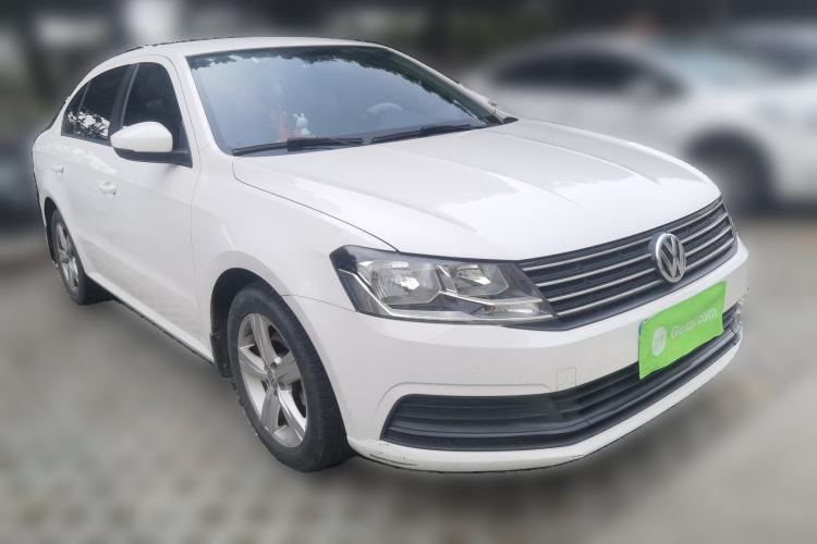 Used Volkswagen Lavida 2017 1.6L Automatic Fashion Edition Front Right 45 Deg