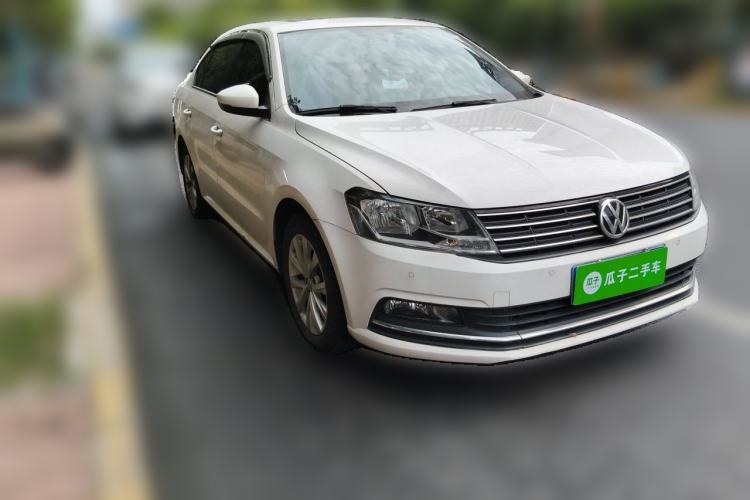 Used Volkswagen Lavida 2017 1.6L Automatic Comfort Edition Front Right 45 Deg