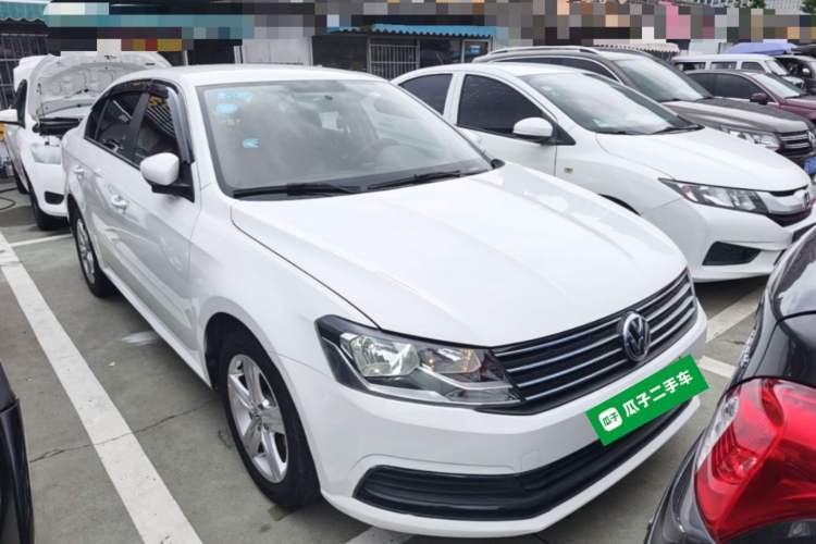 Used Volkswagen Lavida 2017 1.6L Automatic Fashion Edition Front Right 45 Deg