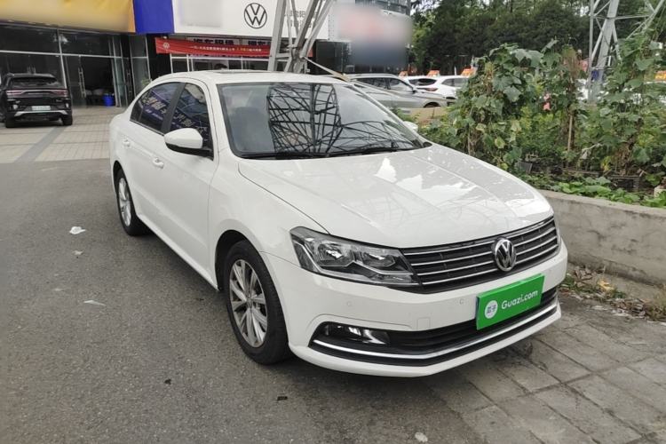 Used Volkswagen Lavida 2017 230TSI DSG Comfort Edition Front Right 45 Deg