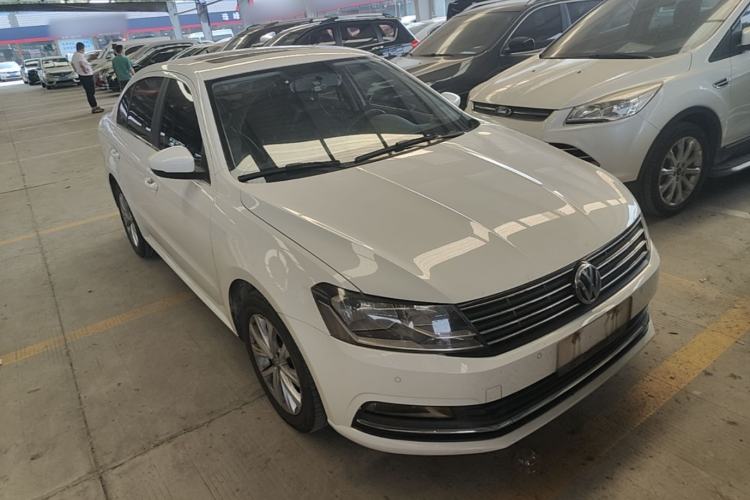 Used Volkswagen Lavida 2017 1.6L Automatic Comfort Edition Front Right 45 Deg