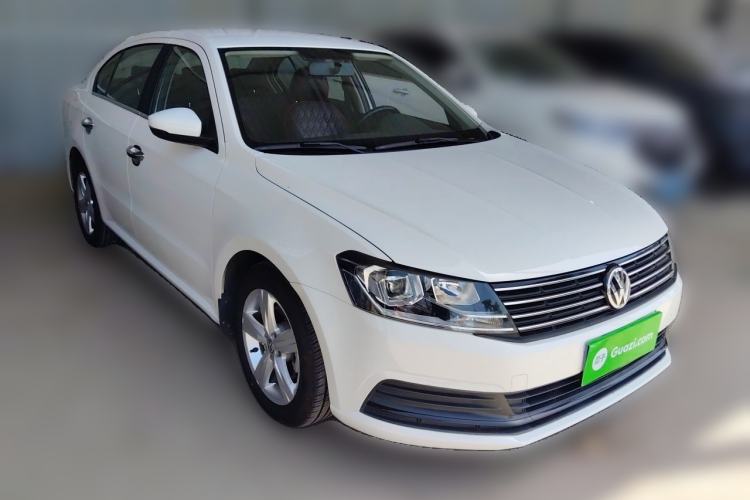 Used Volkswagen Lavida 2017 1.6L Automatic Fashion Edition Front Right 45 Deg