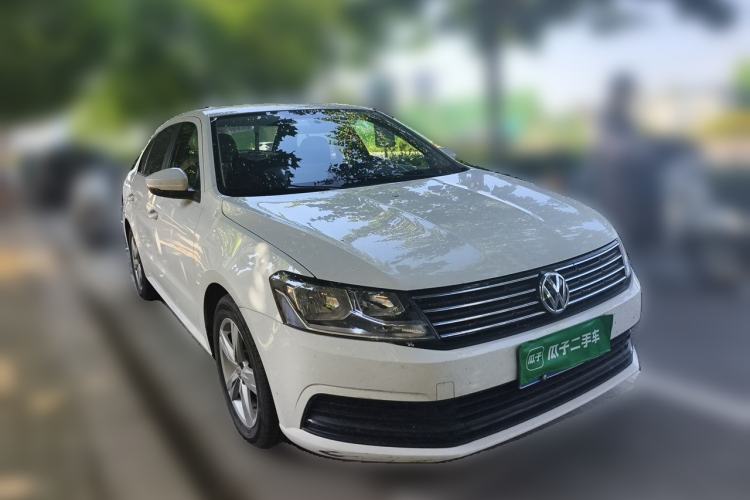 Used Volkswagen Lavida 2017 1.6L Automatic Fashion Edition Front Right 45 Deg