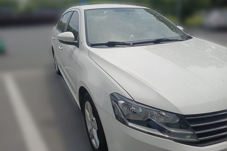 Used Volkswagen Lavida 2017 1.6L Automatic Fashion Edition Front Right 45 Deg