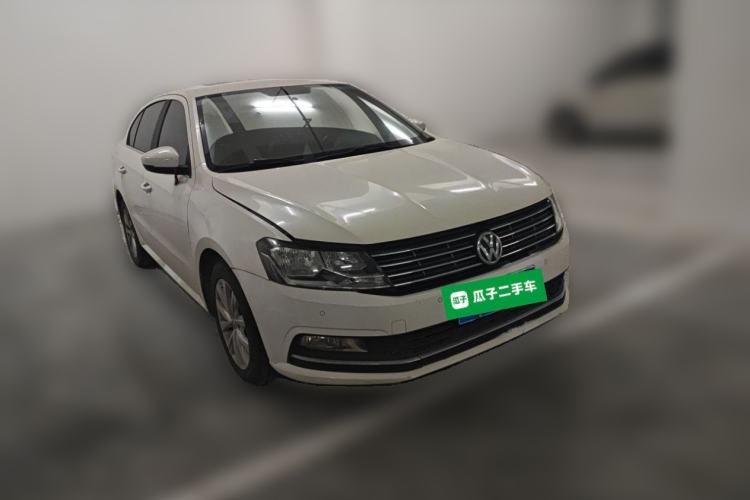 Used Volkswagen Lavida 2017 1.6L Automatic Comfort Edition Front Right 45 Deg