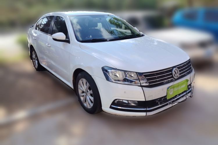 Used Volkswagen Lavida 2017 230TSI DSG Comfort Edition Front Right 45 Deg