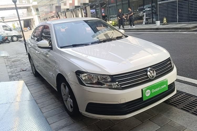 Used Volkswagen Lavida 2017 1.6L Automatic Fashion Edition Front Right 45 Deg
