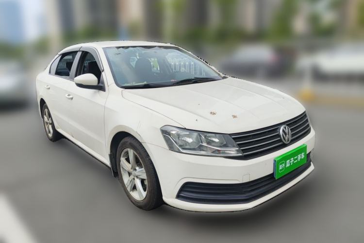 Used Volkswagen Lavida 2017 1.6L Automatic Fashion Edition Front Right 45 Deg