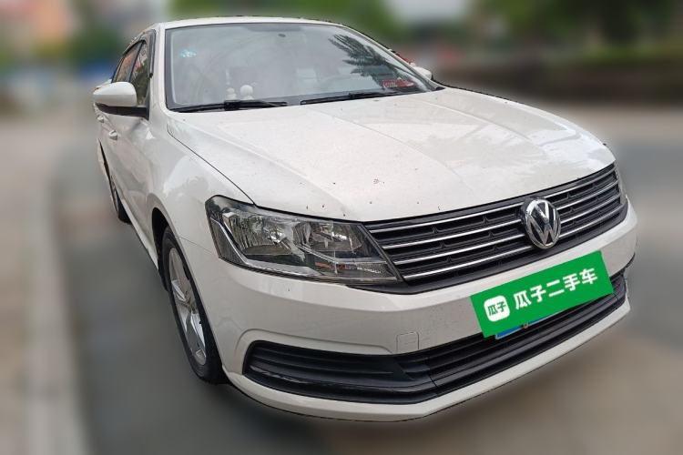 Used Volkswagen Lavida 2017 1.6L Automatic Fashion Edition Front Right 45 Deg