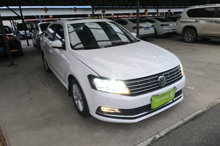 Used Volkswagen Lavida 2017 230TSI DSG Comfort Edition Front Right 45 Deg