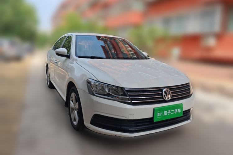 Used Volkswagen Lavida 2017 1.6L Automatic Fashion Edition Front Right 45 Deg